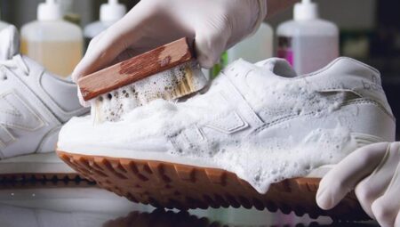 Beyaz ayakkabılarınızı artık temizlemek Fazla daha kolay!